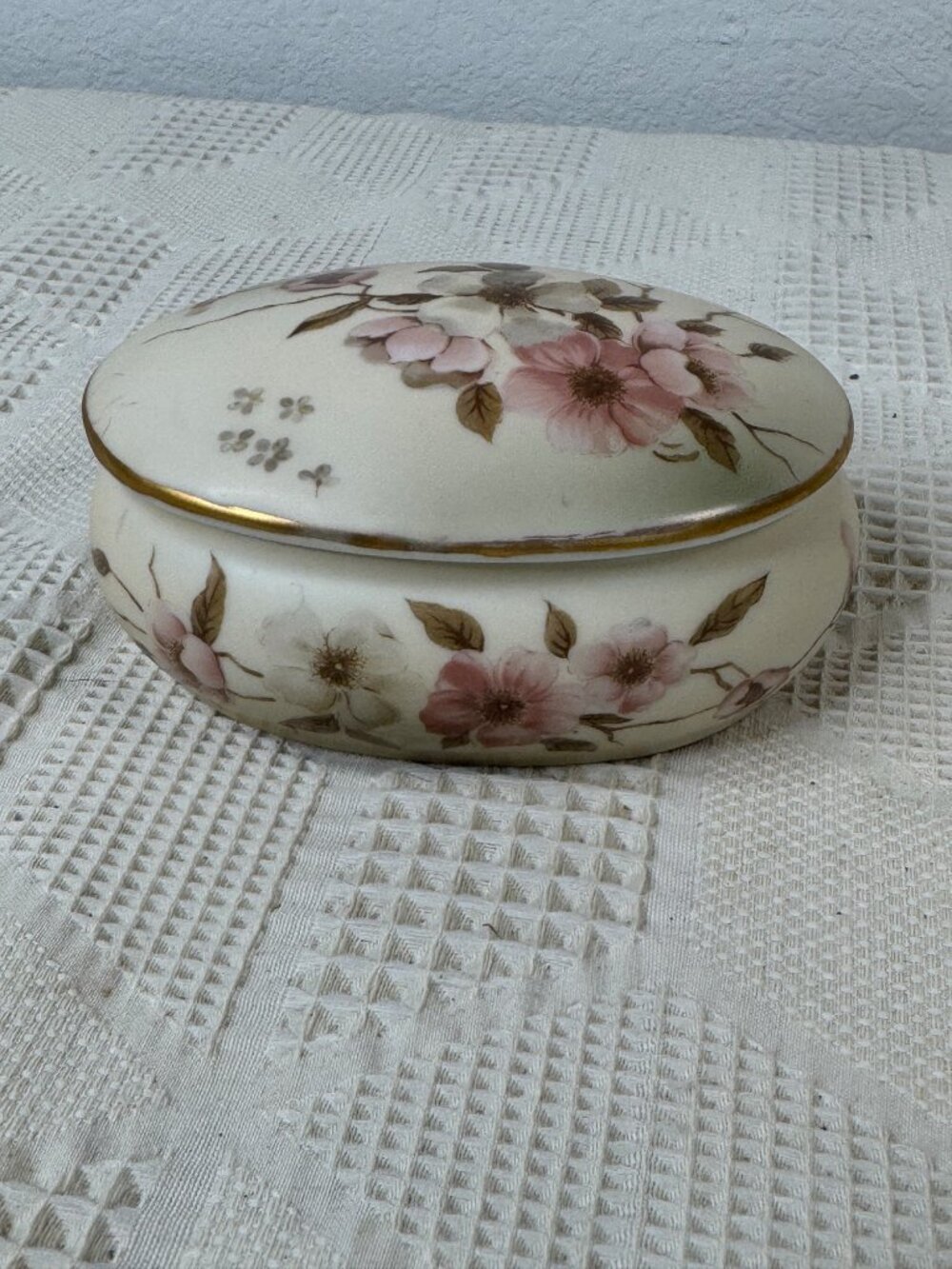 Vintage Hand Painted Nippon Porcelain Trinket Dresser Box Floral w Gold Trim
